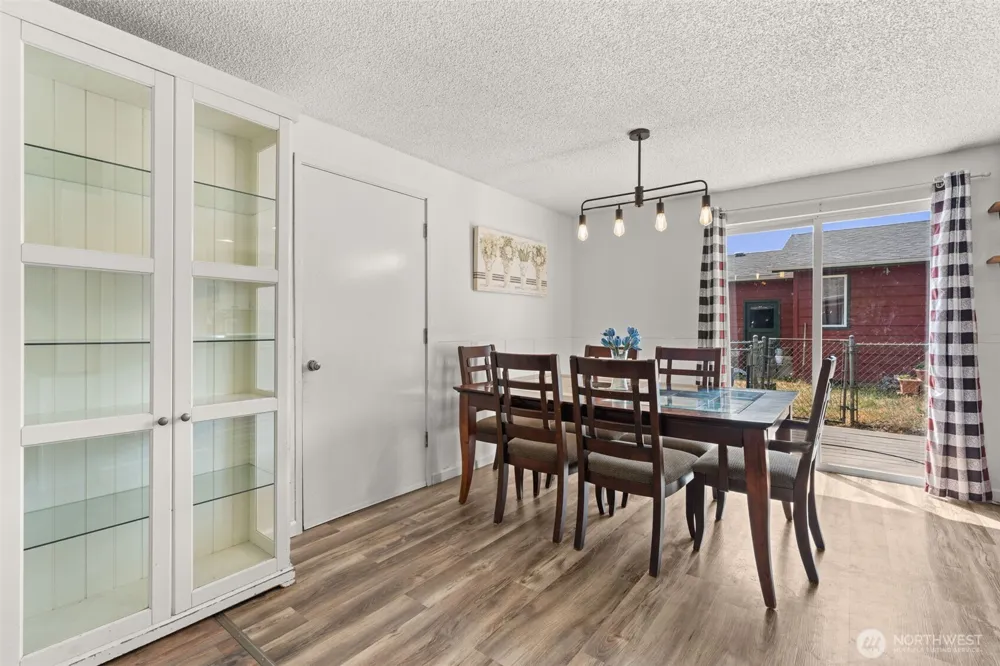 1710 W Young Street Elma, WA 98541