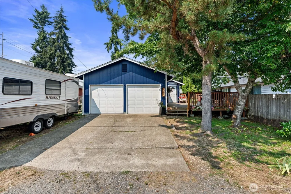 1710 W Young Street Elma, WA 98541