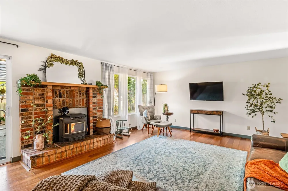 28802 Fern Bluff Road Monroe, WA 98272