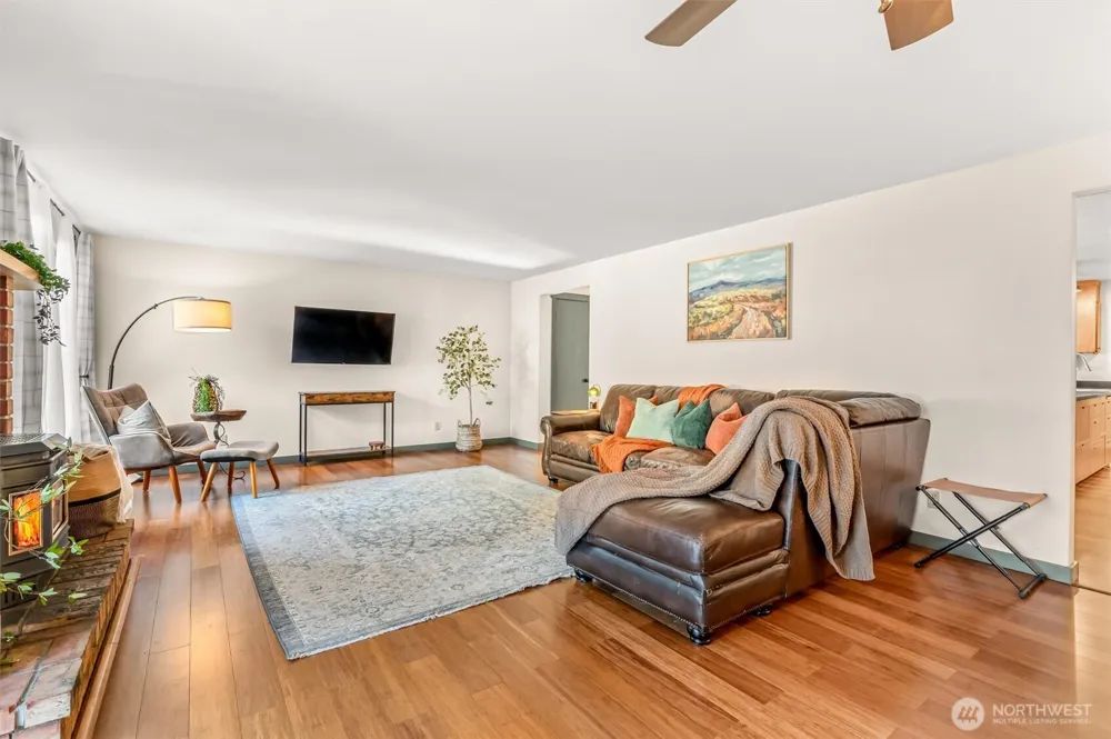 28802 Fern Bluff Road Monroe, WA 98272