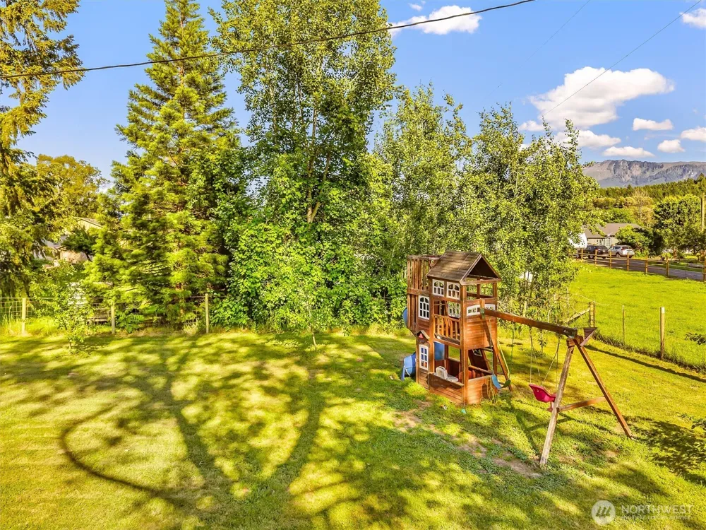 28802 Fern Bluff Road Monroe, WA 98272
