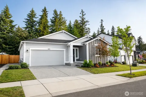 8221 285th Place NW