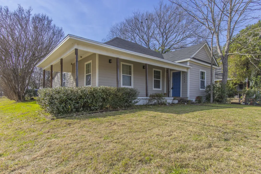 1200 4th Street Waco, TX 76707