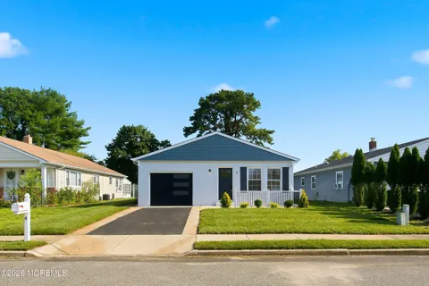 4 Pebble Beach Court