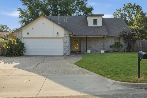 2938 W 65th Street