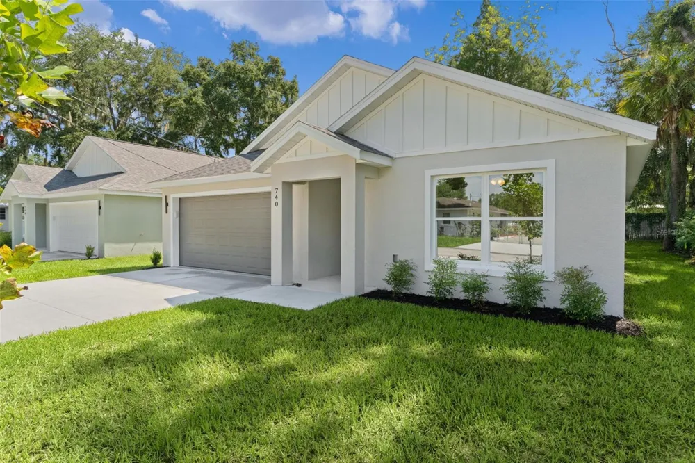 740 POWELL STREET Wildwood, FL 34785