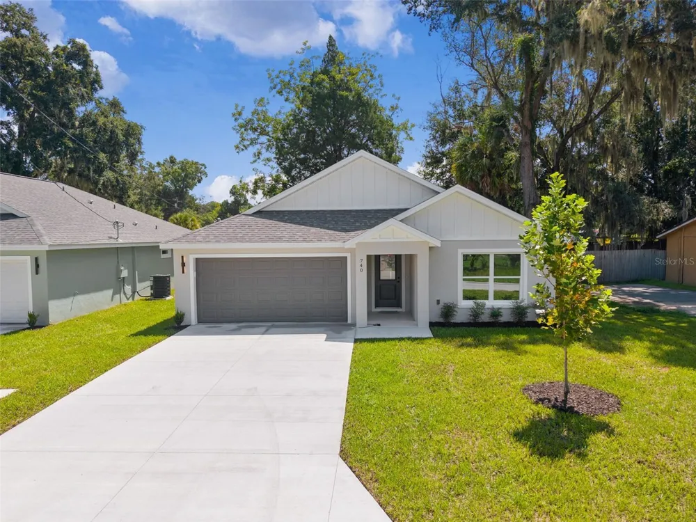 740 POWELL STREET Wildwood, FL 34785