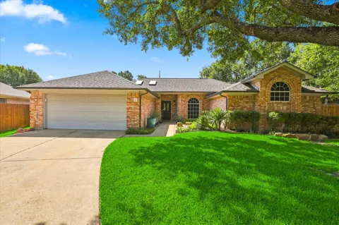3 Roaring Creek Court