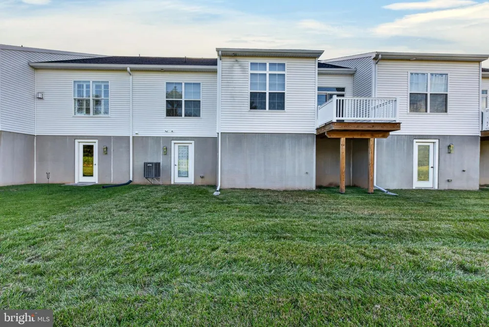 766 AURORA DRIVE Mechanicsburg, PA 17055