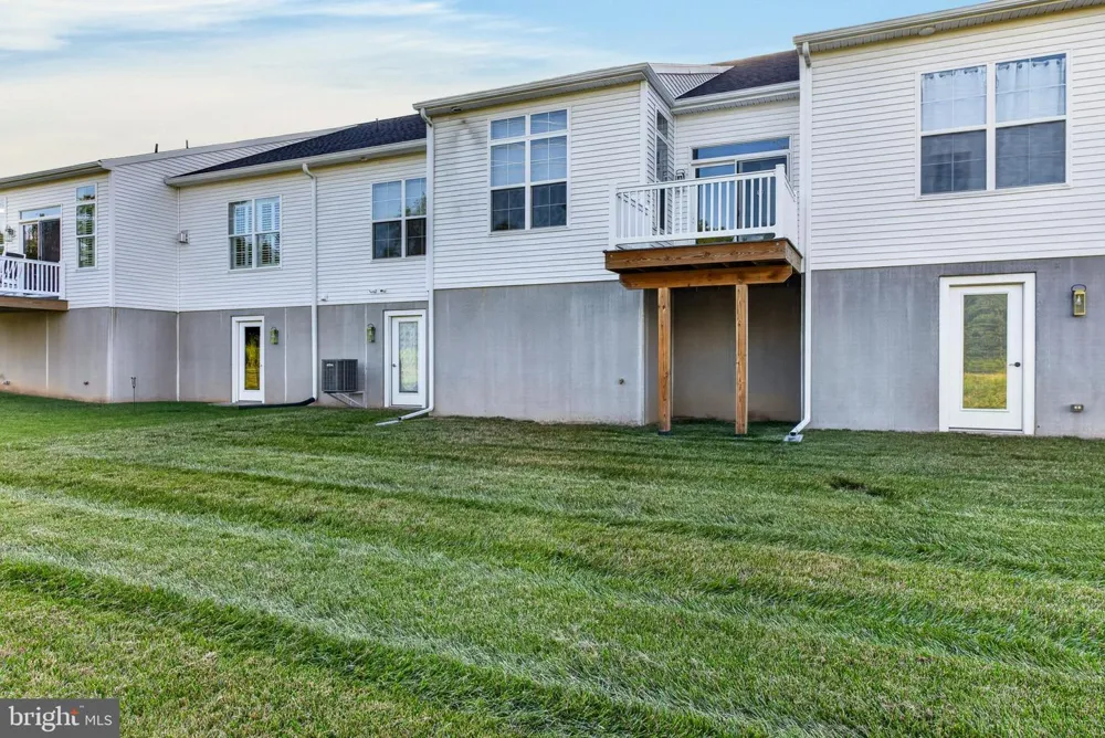 766 AURORA DRIVE Mechanicsburg, PA 17055