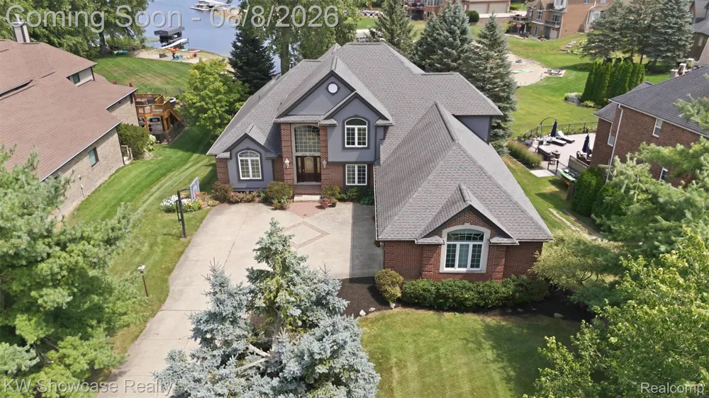 2916 Vero Drive Highland Charter Township, MI 48356