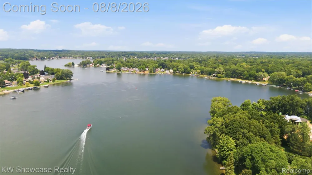 2916 Vero Drive Highland Charter Township, MI 48356