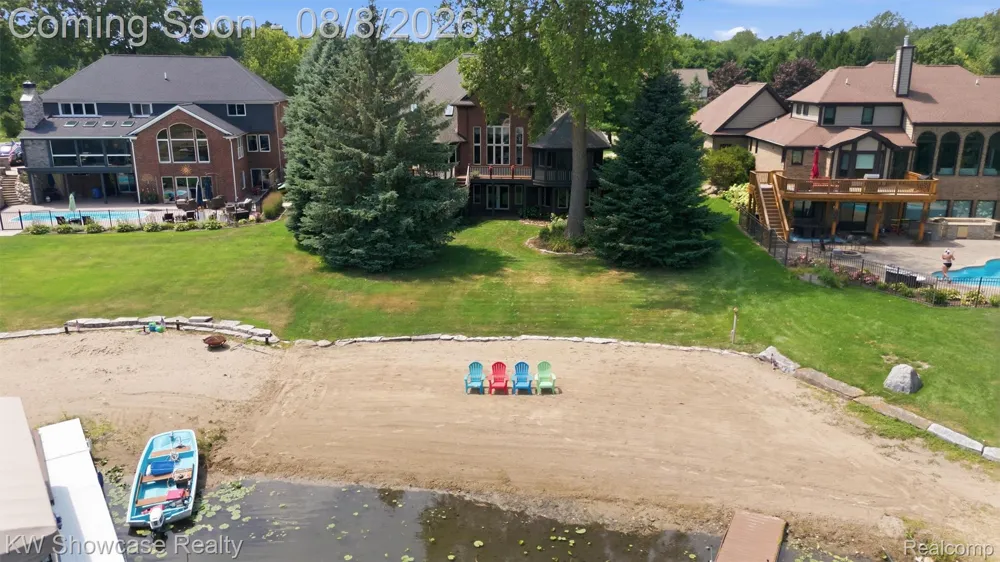 2916 Vero Drive Highland Charter Township, MI 48356