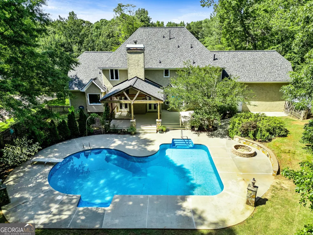 324 Chimney Sweep CIR Peachtree City, GA 30269