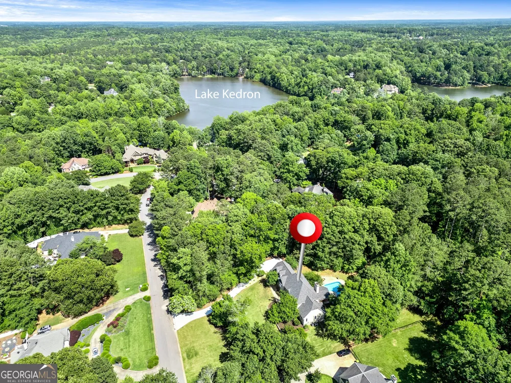 324 Chimney Sweep CIR Peachtree City, GA 30269