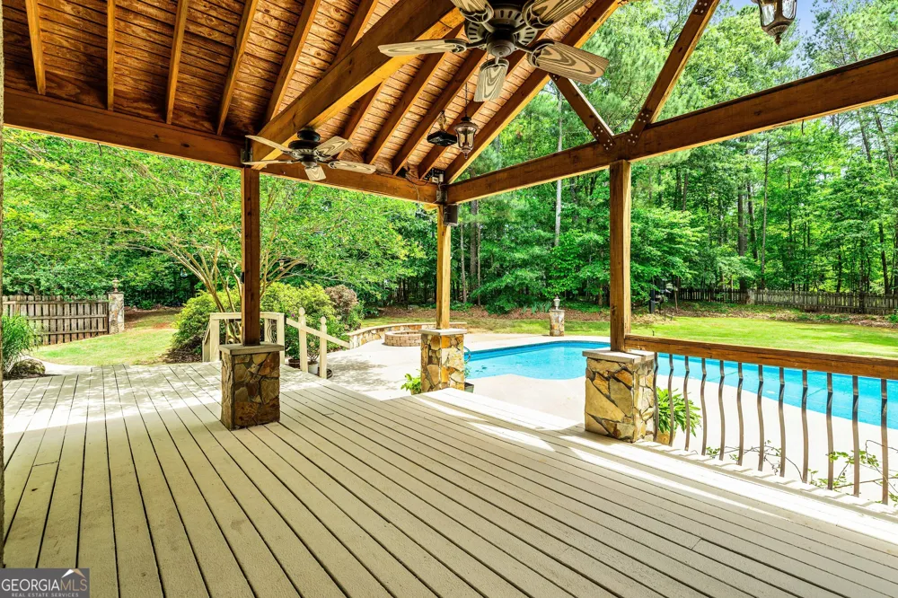 324 Chimney Sweep CIR Peachtree City, GA 30269