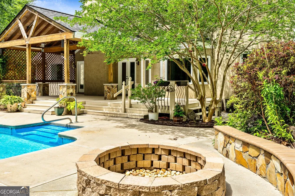 324 Chimney Sweep CIR Peachtree City, GA 30269