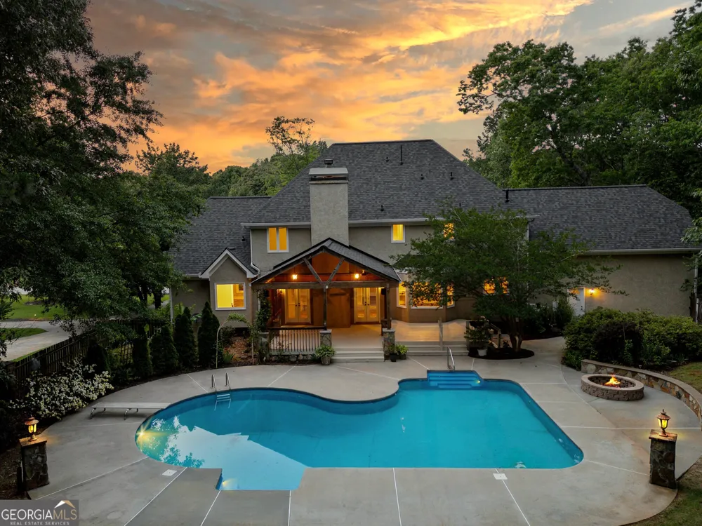 324 Chimney Sweep CIR Peachtree City, GA 30269