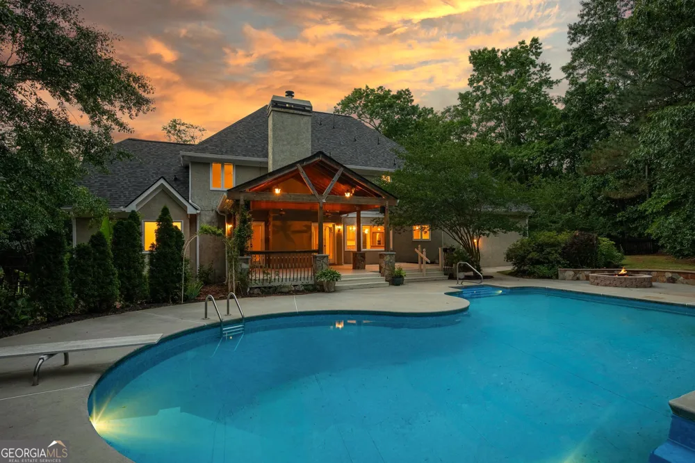 324 Chimney Sweep CIR Peachtree City, GA 30269