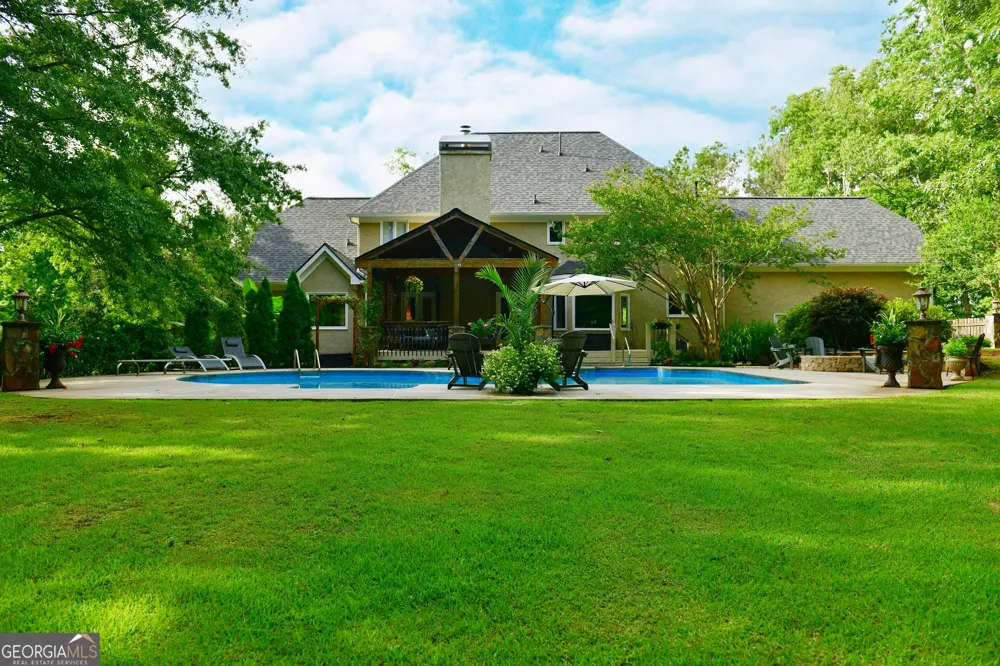 324 Chimney Sweep CIR Peachtree City, GA 30269