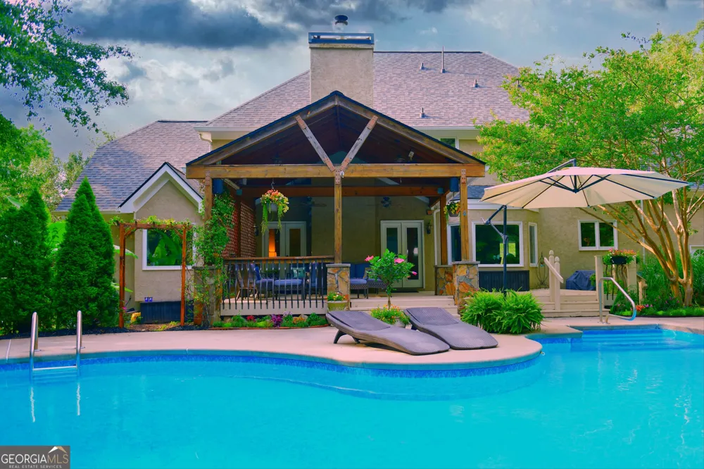 324 Chimney Sweep CIR Peachtree City, GA 30269