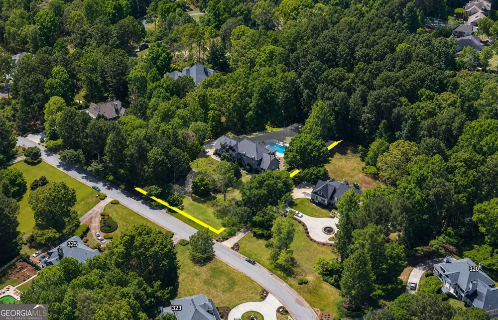 324 Chimney Sweep CIR Peachtree City, GA 30269
