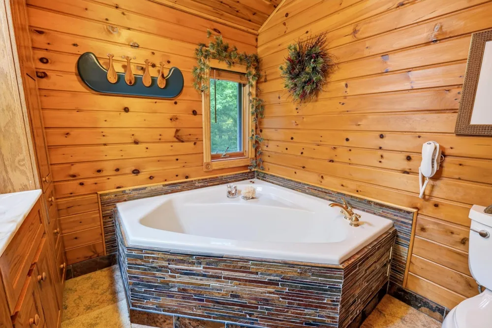 11288 W Quail Lane Hayward, WI 54843