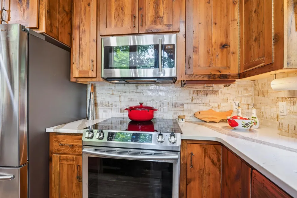 11288 W Quail Lane Hayward, WI 54843
