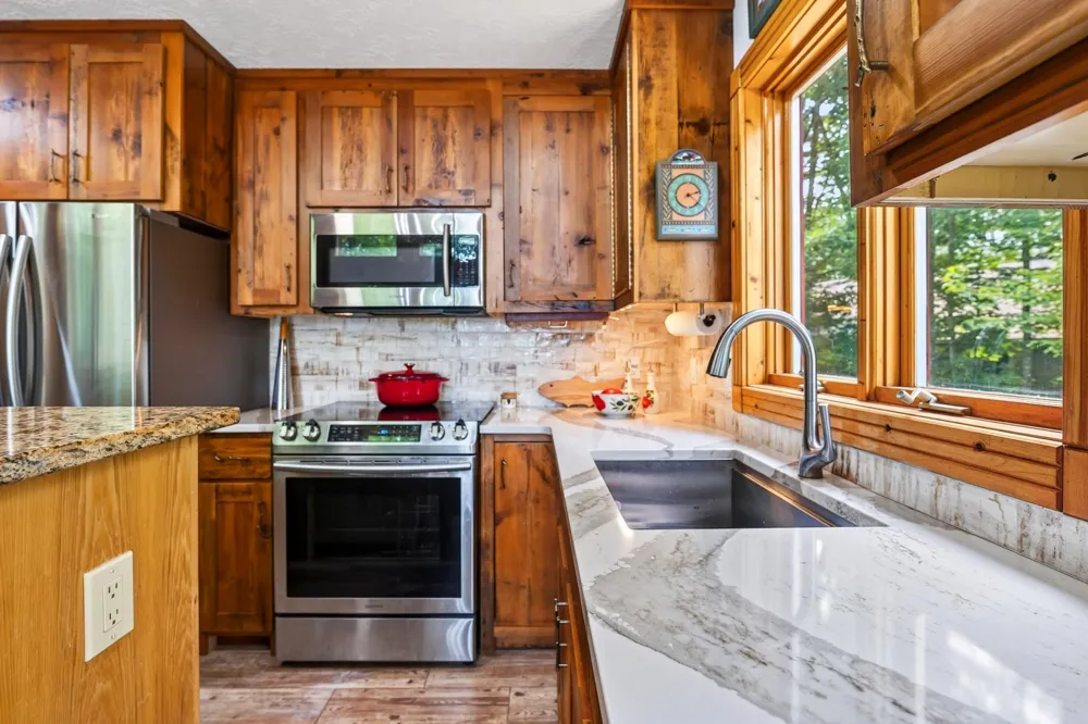 11288 W Quail Lane Hayward, WI 54843