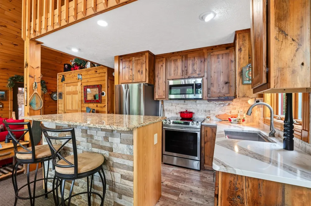 11288 W Quail Lane Hayward, WI 54843
