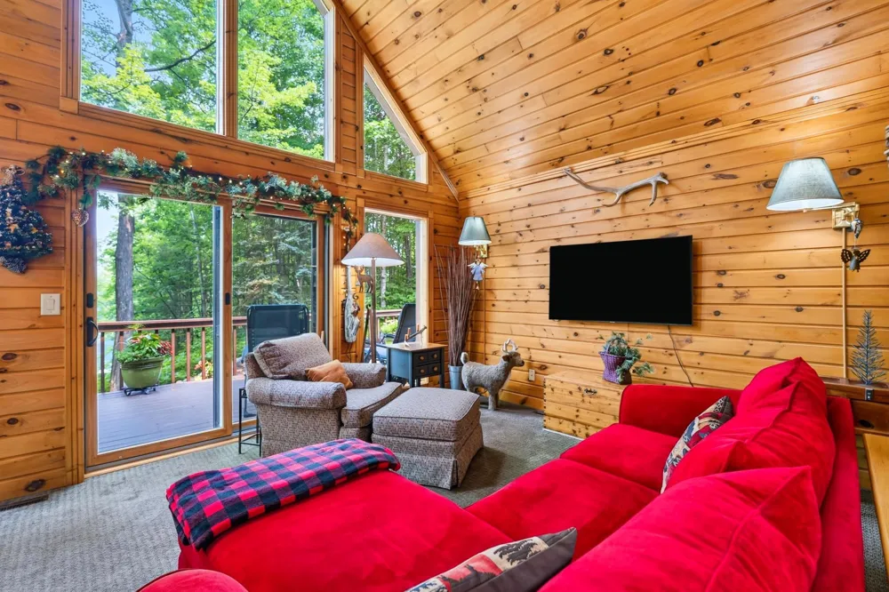 11288 W Quail Lane Hayward, WI 54843