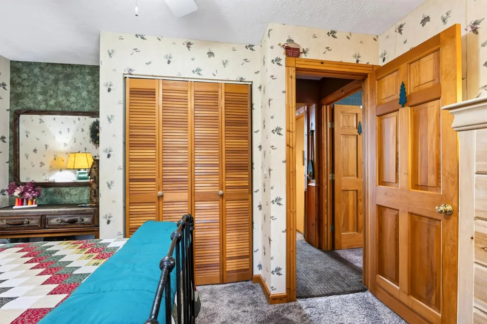 11288 W Quail Lane Hayward, WI 54843
