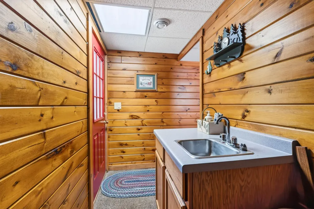 11288 W Quail Lane Hayward, WI 54843