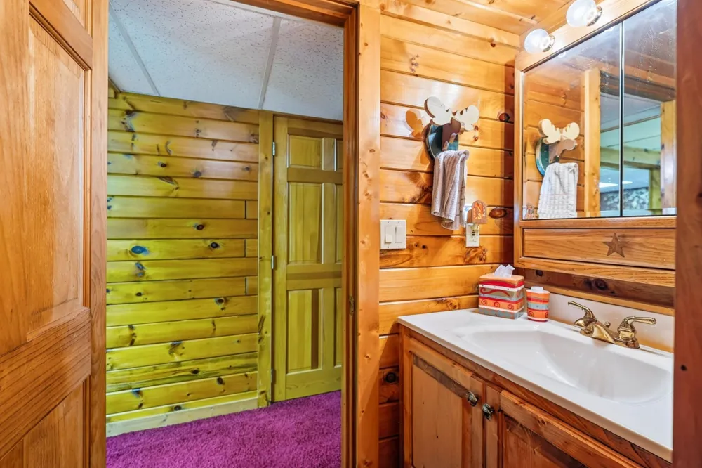 11288 W Quail Lane Hayward, WI 54843