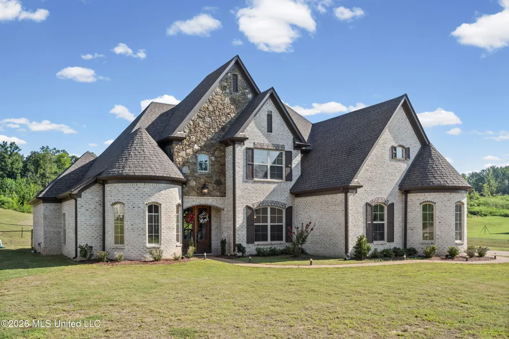 224 Poplar Lane Holly Springs, MS 38635