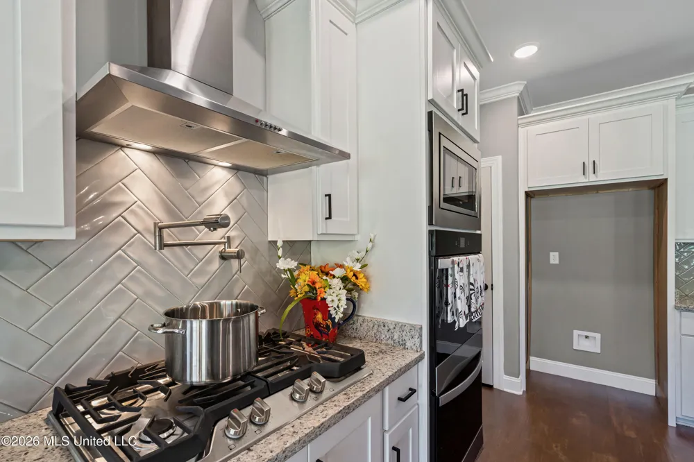 224 Poplar Lane Holly Springs, MS 38635