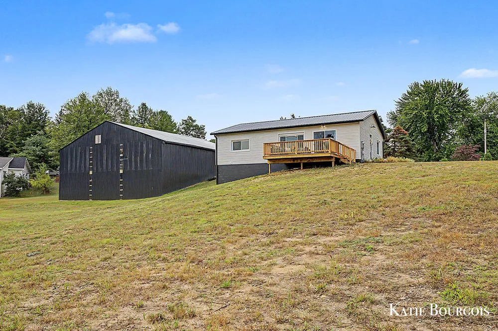 7510 Taft Road Mecosta, MI 49332