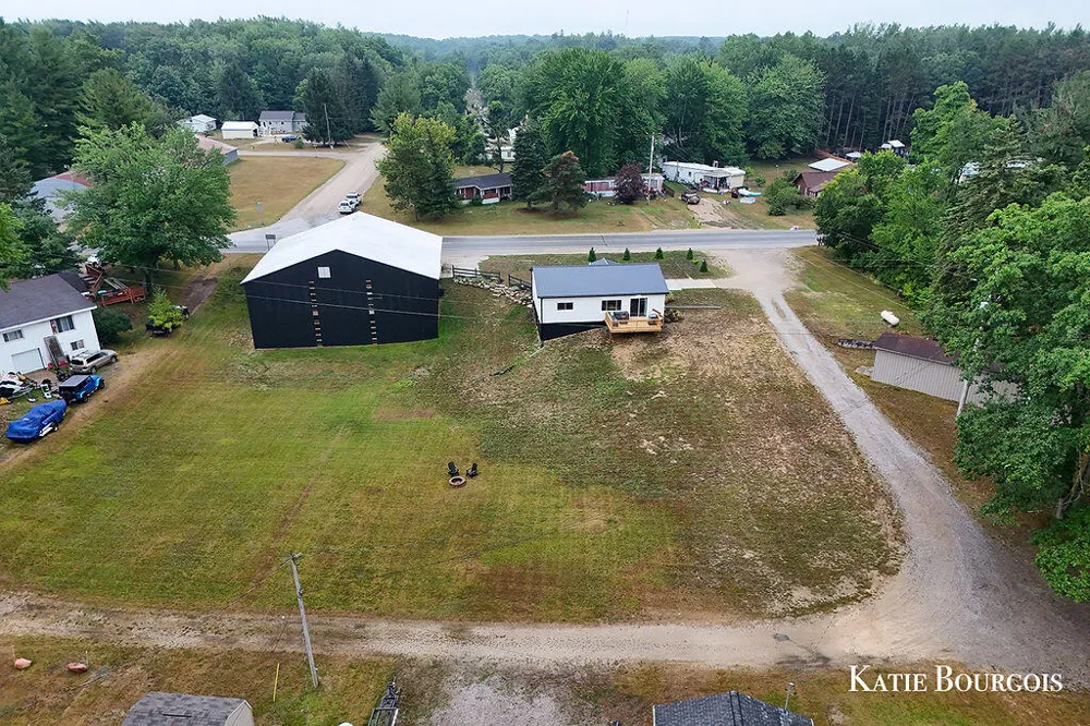 7510 Taft Road Mecosta, MI 49332