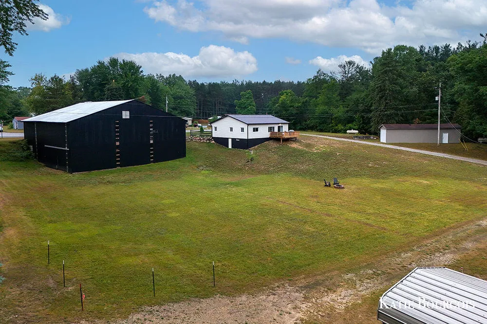 7510 Taft Road Mecosta, MI 49332