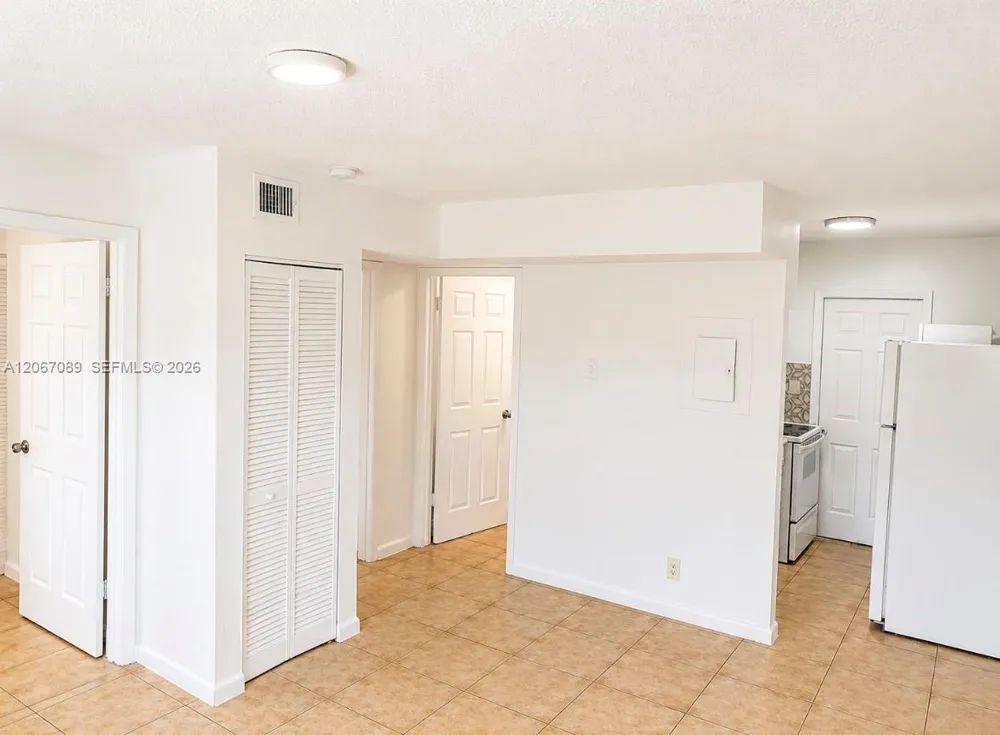 272 SW 3rd St #A-D Deerfield Beach, FL 33441