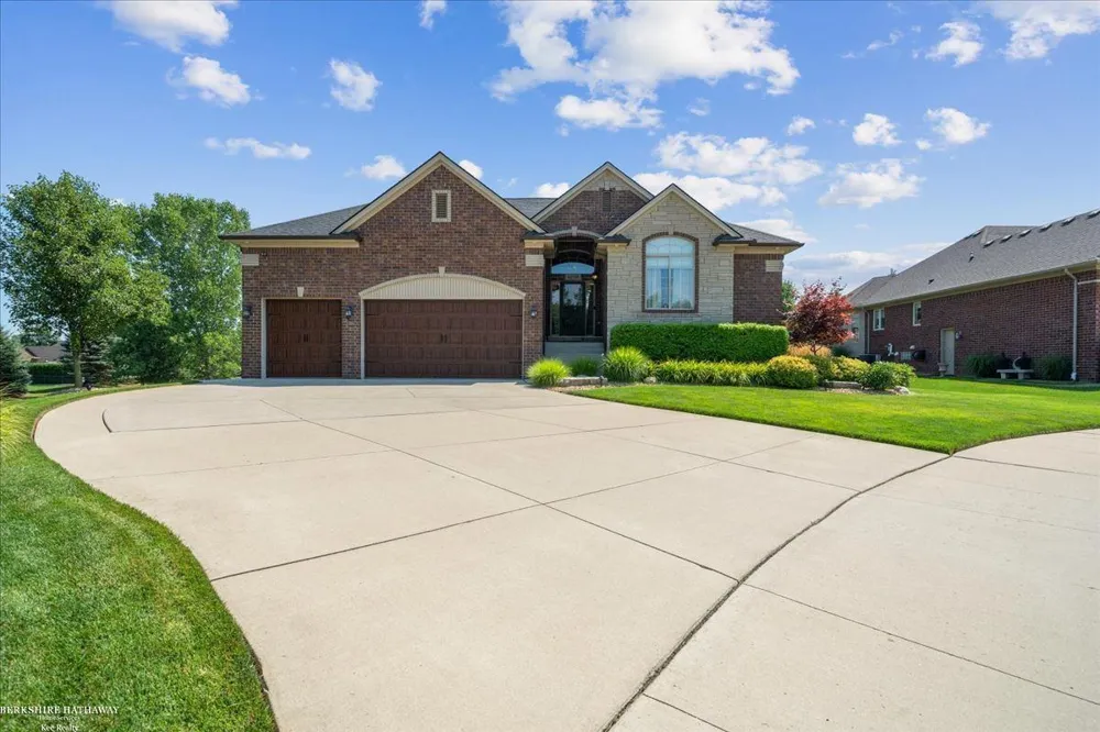 62735 Franklin Park Drive Washington Township, MI 48094