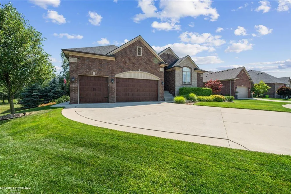 62735 Franklin Park Drive Washington Township, MI 48094