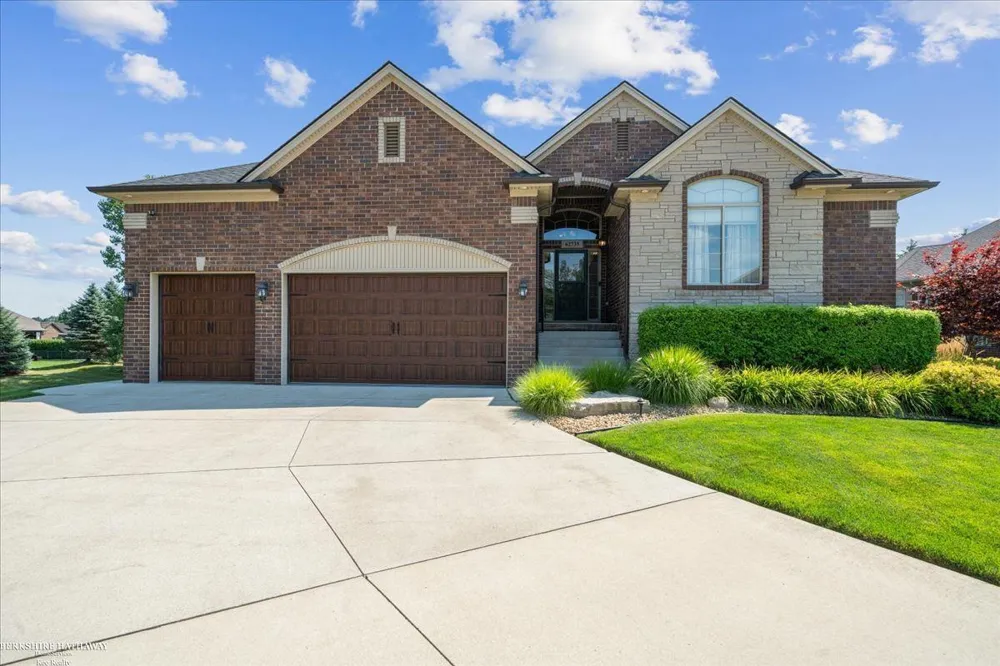 62735 Franklin Park Drive Washington Township, MI 48094
