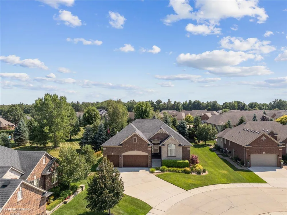 62735 Franklin Park Drive Washington Township, MI 48094