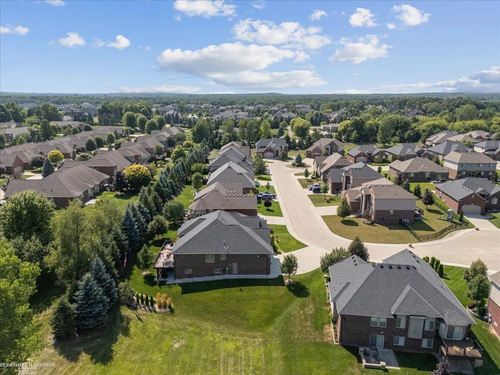62735 Franklin Park Drive Washington Township, MI 48094