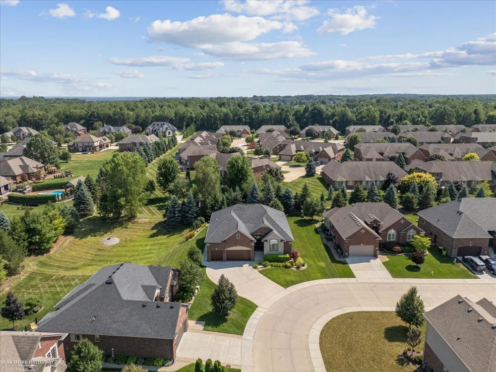62735 Franklin Park Drive Washington Township, MI 48094