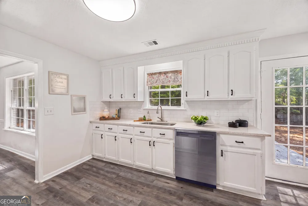 321 Doublegate DR Bonaire, GA 31005