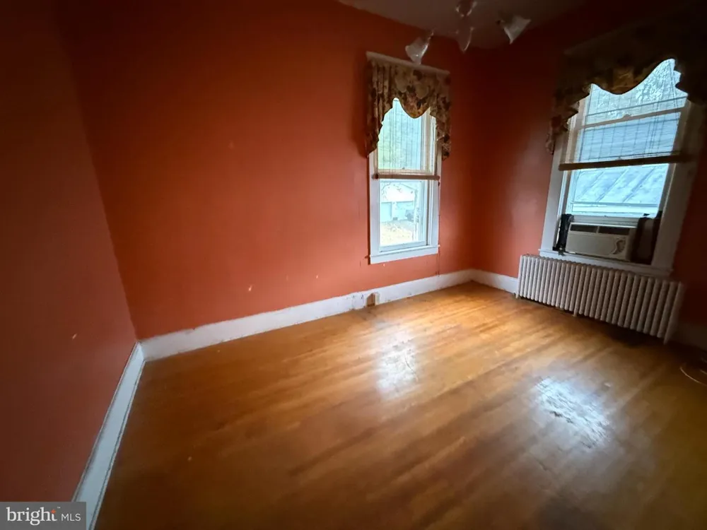 110 MAIN STREET Edinburg, VA 22824