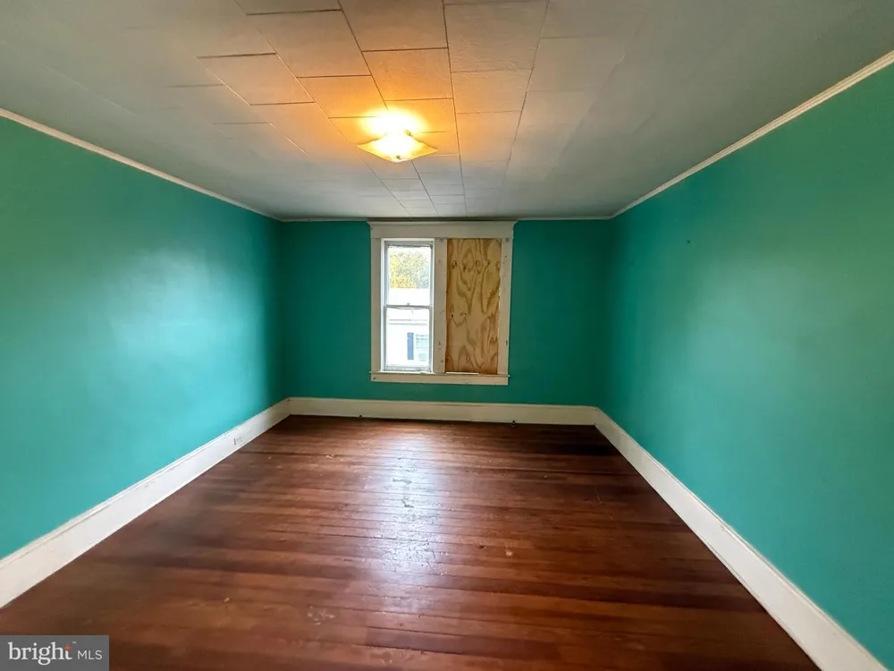 110 MAIN STREET Edinburg, VA 22824
