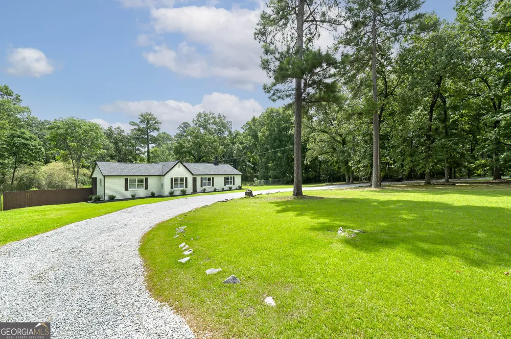 3930 W Side PL Ellenwood, GA 30294